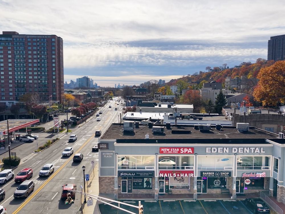 Aerial view of Hudson Plaza on River Road